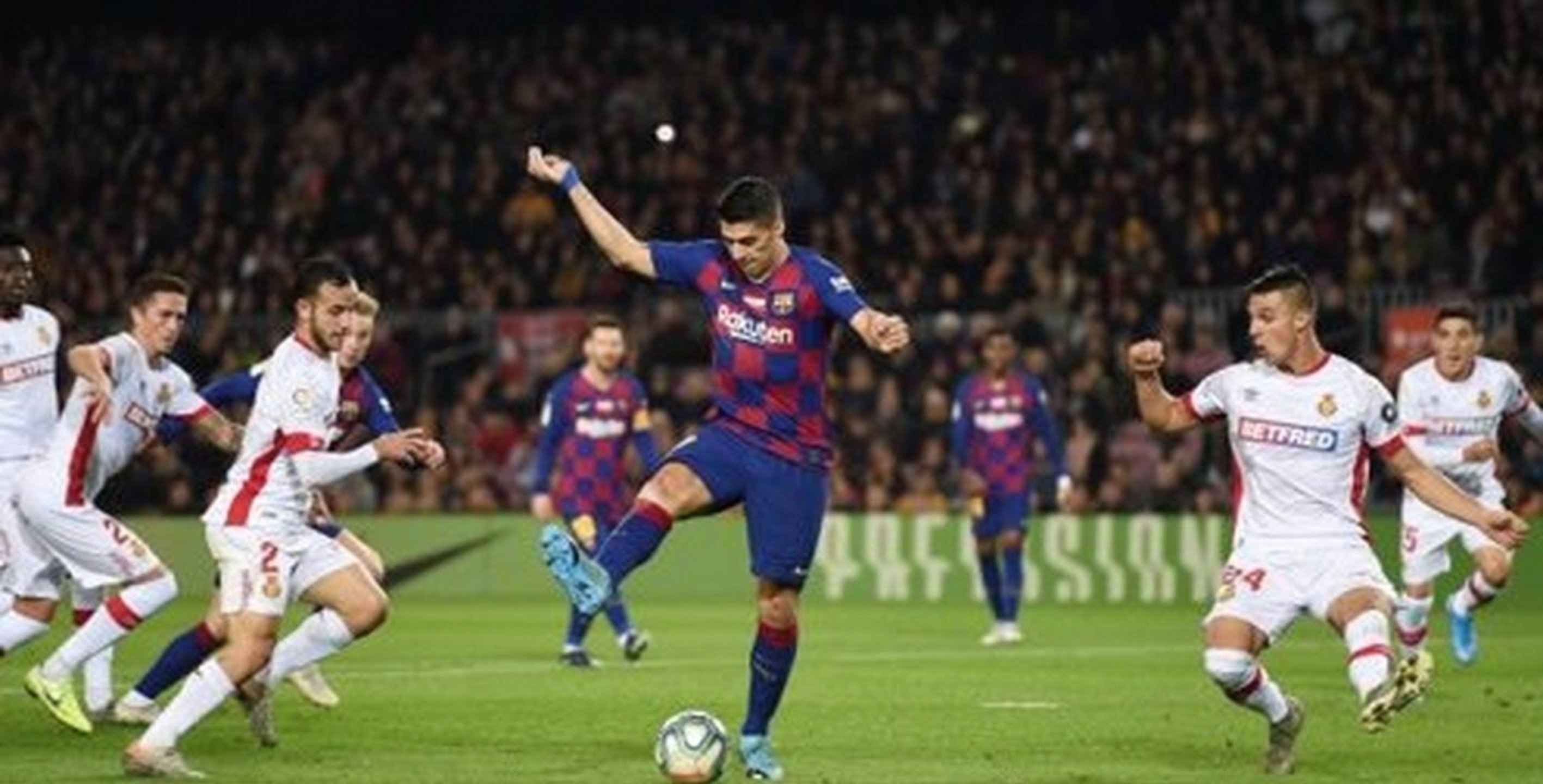 利物浦力克英格兰,苏亚雷斯统治全场 利物浦力克英格兰,苏亚雷斯统治全场